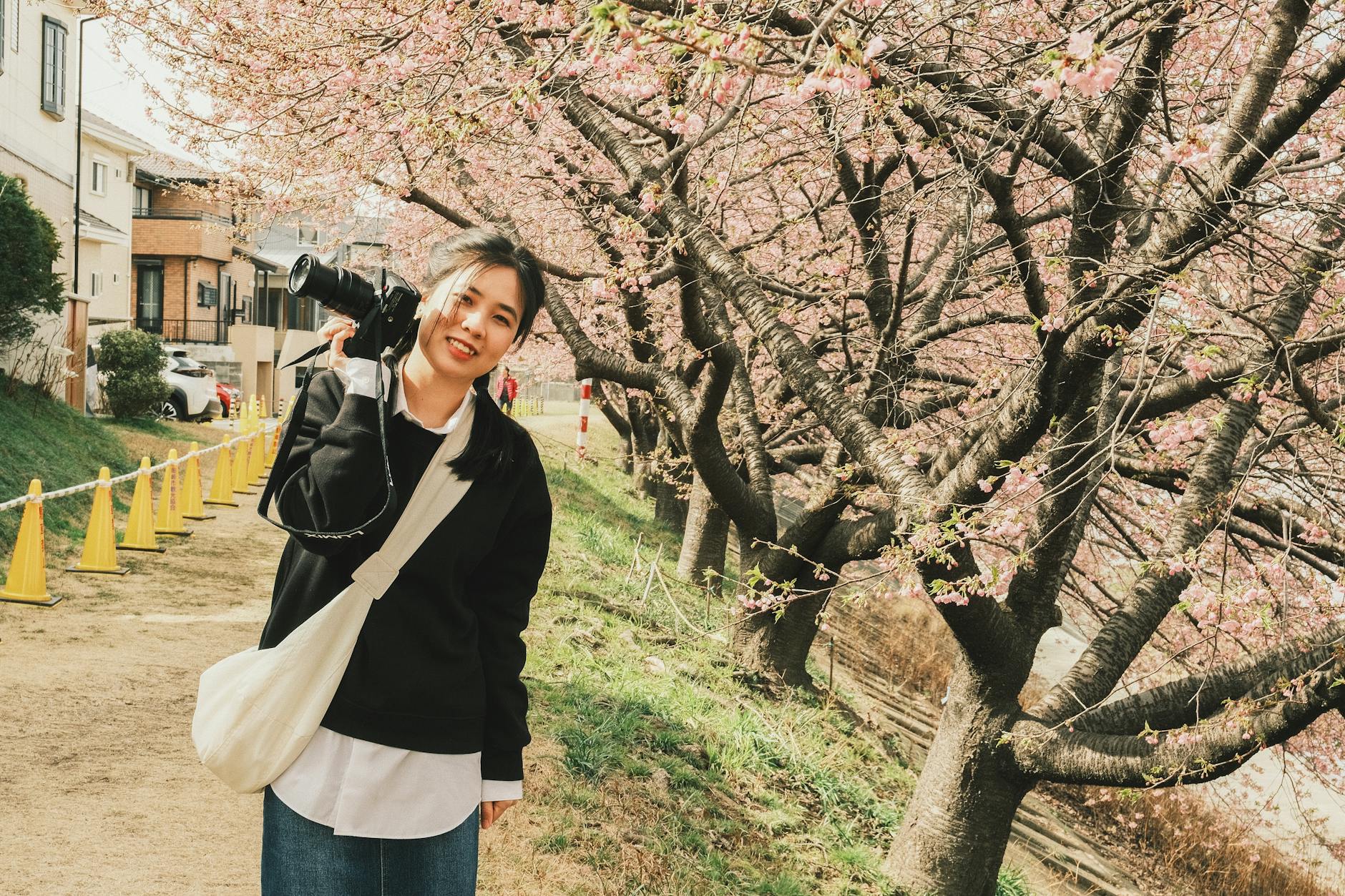 海外に住む多くの女性が日本での生活を満喫する中で、意外な場所で「英語の書籍」を探していることをご存知でしょうか。これは単に本を探すだけでなく、実は日本人男性との新たな出会いや、共通の話題を見つけるきっかけになっているのです。